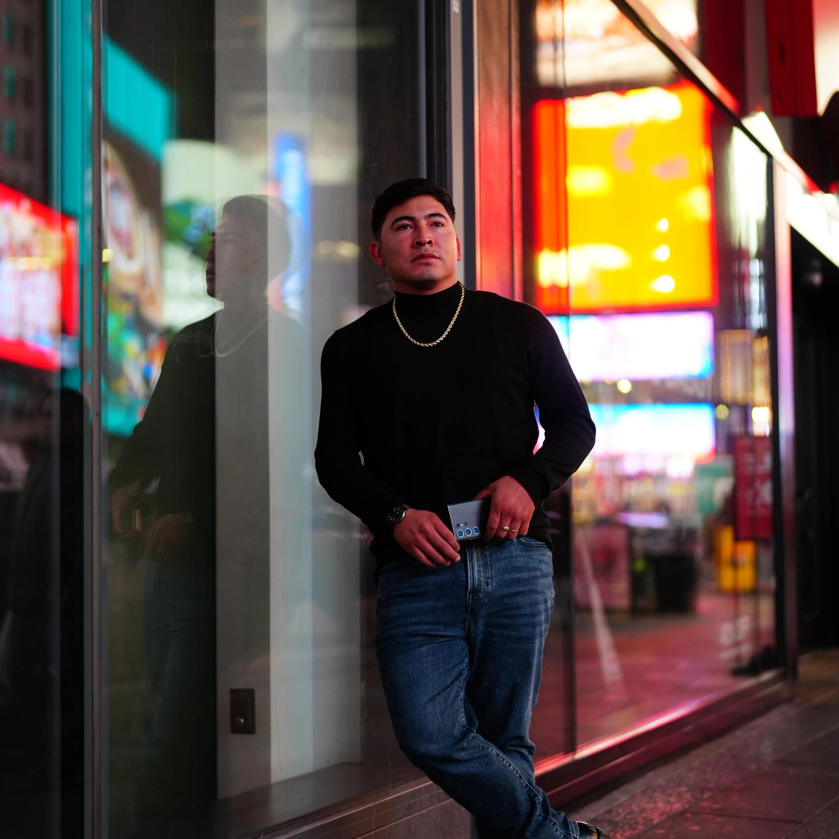 El Compa 4 — Héctor Espinoza en Times Square
